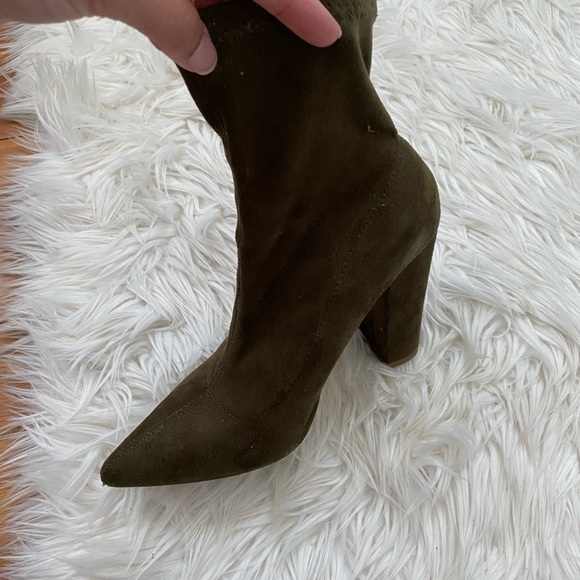 Ankle booties - Picture 3 of 3